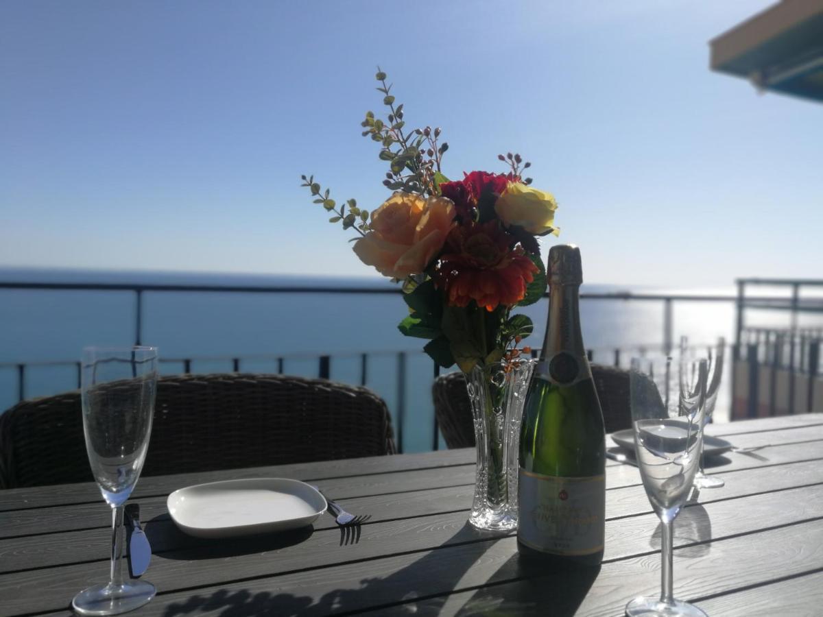Olimpo - Fuengirola Beachfront Newly Renovated Apartment Exterior photo