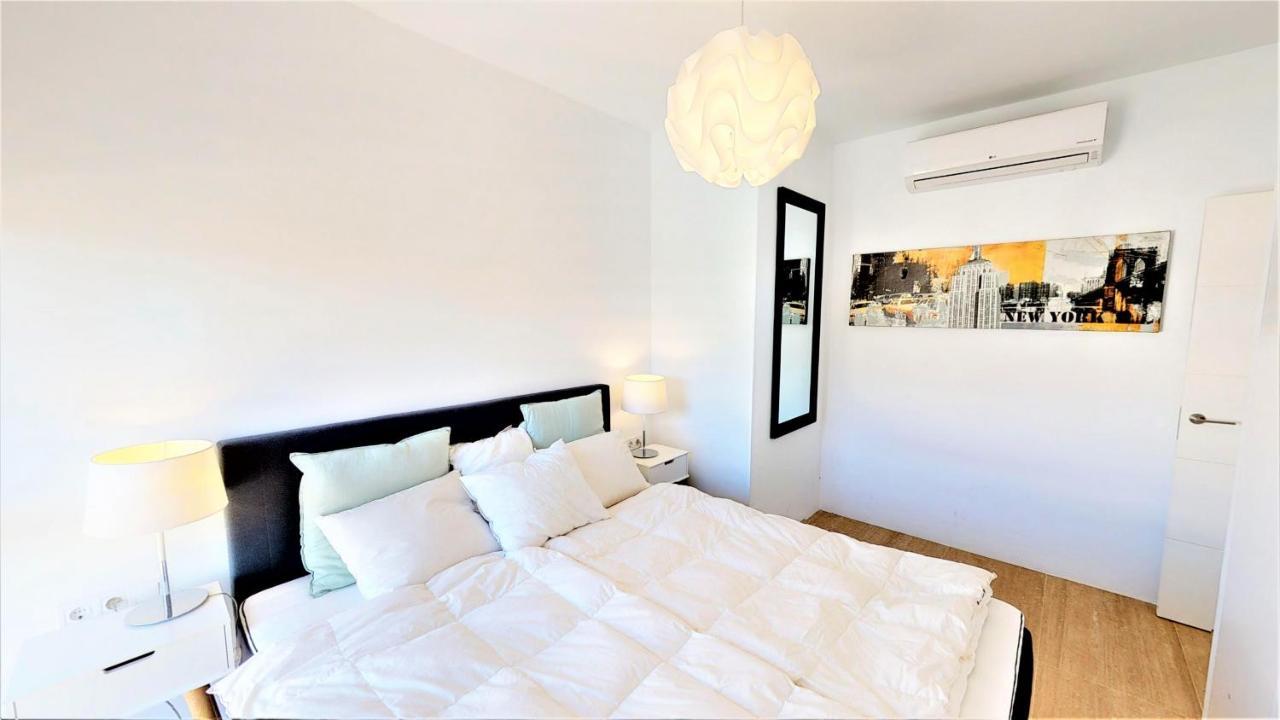 Olimpo - Fuengirola Beachfront Newly Renovated Apartment Exterior photo
